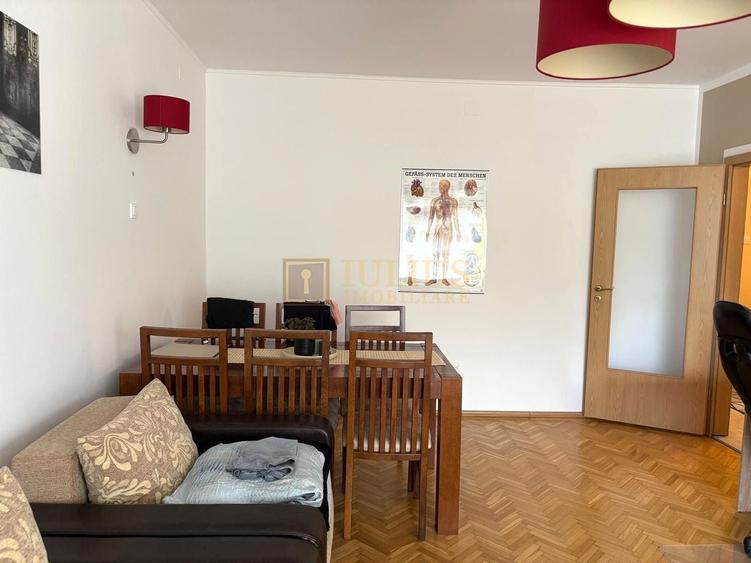 Apartament cu 2 camere decomandat, mobilat în Central