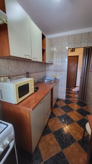 Garsonieră decomandată în Iancului