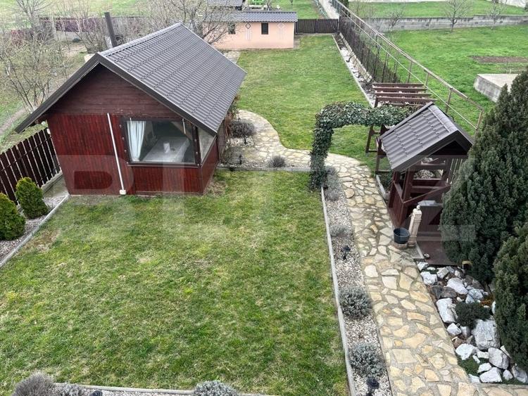 Casa individuala, cu 4 camere, 240 mp, 800 mp teren, zona Burdujeni - 15