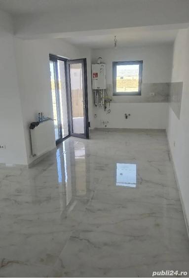 Casă cu 4 camere în Berceni