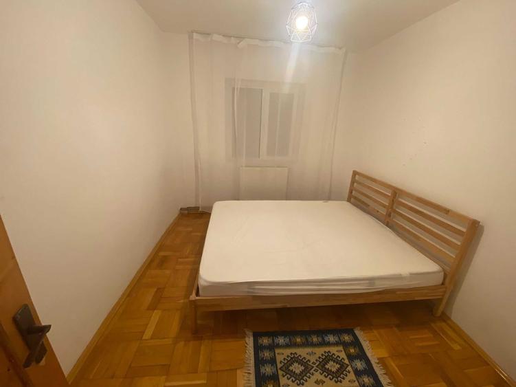 Apartament cu 4 camere decomandat în Exterior Vest