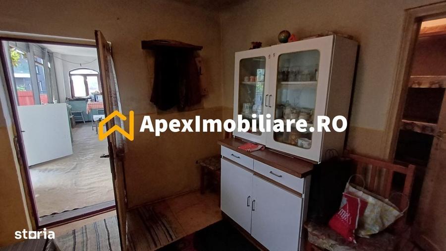 Casă cu 2 camere cu Teren 170 Mp în Petricani