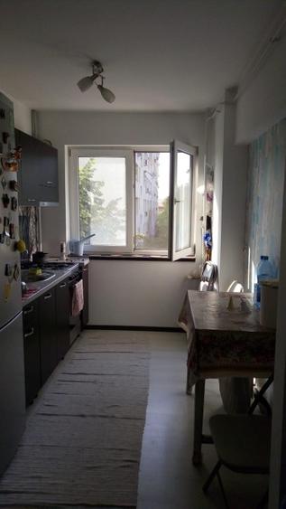 Apartament cu 2 camere semidecomandat în Bucureștii Noi