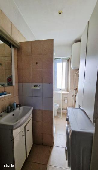 Apartament cu 5 camere în Victoriei