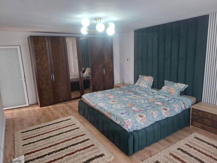 Casă individuală cu 7 camere cu Canalizare în Veterani