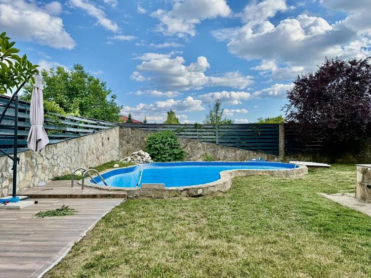 Duplex cu 4 camere cu Piscina în Ferme