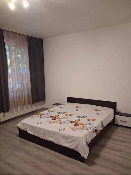 Garsonieră decomandată în Central