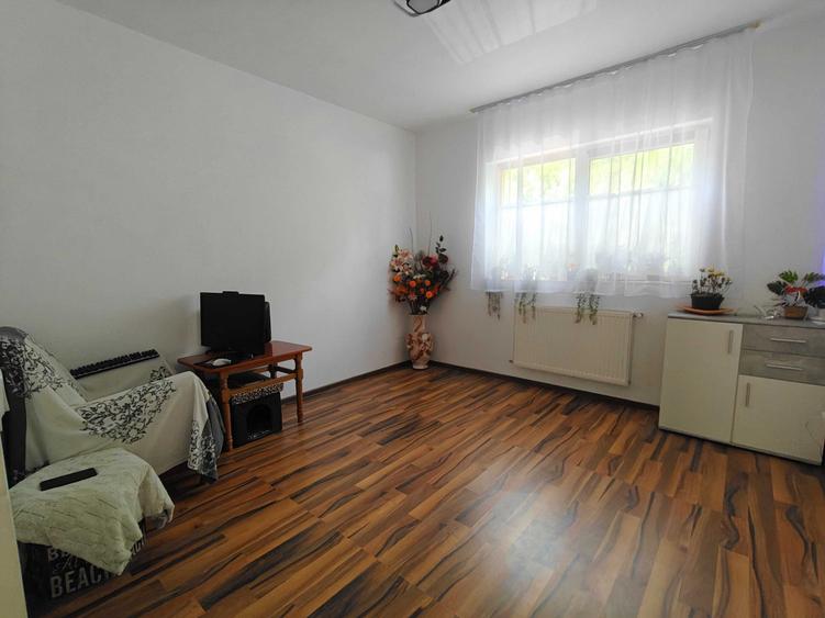 Apartament cu 2 camere decomandat în Florești — fotografia 2
