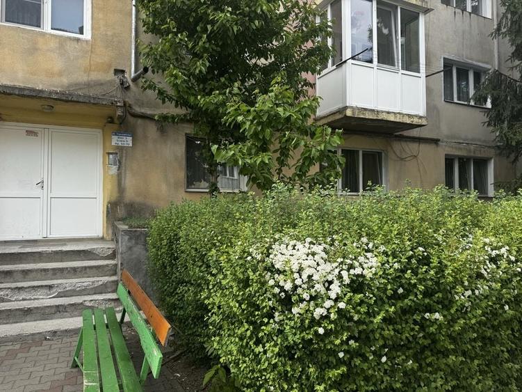Apartament cu 2 camere semidecomandat în Bistrița
