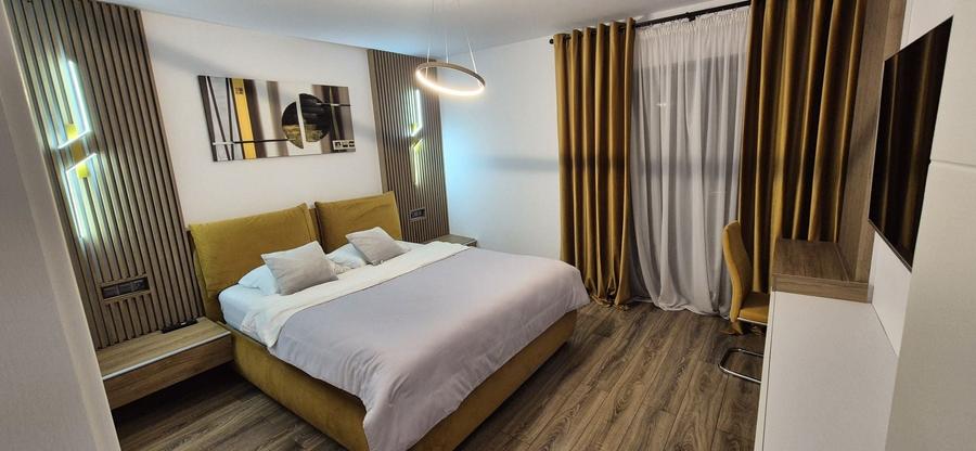 Casă cu 4 camere în Dealu