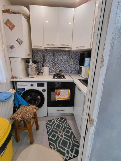 Apartament cu 2 camere semidecomandat, mobilat în Micro 40