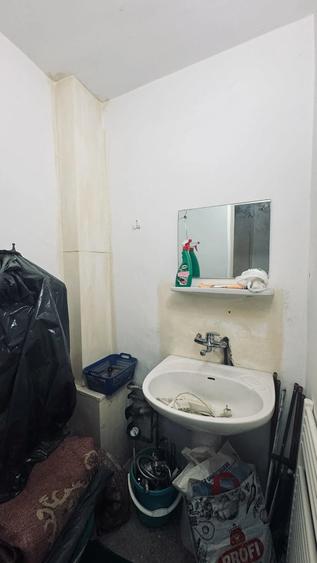Apartament cu 3 camere decomandat în Lipovei