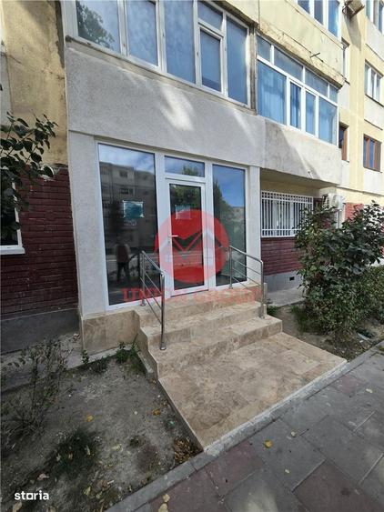 Spațiu comercial, de 64 mp, în Casa de Cultură