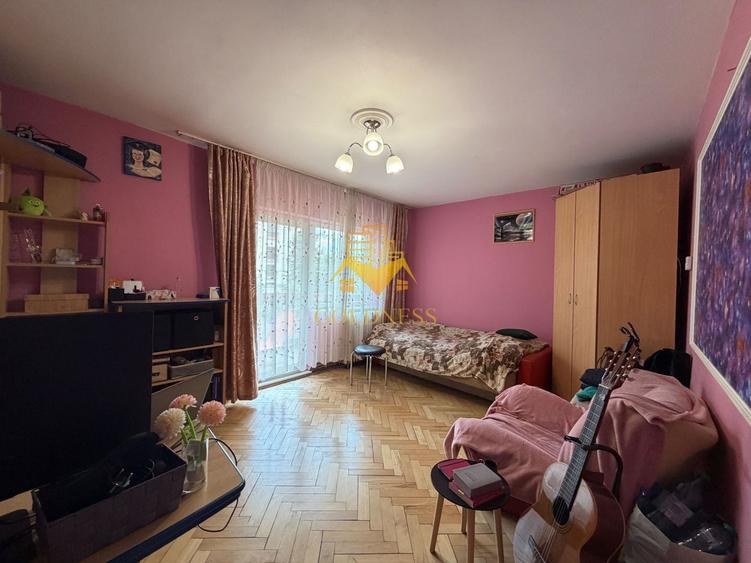 Apartament cu 3 camere semidecomandat, mobilat în Zorilor