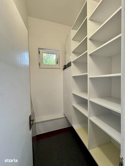 Apartament cu 3 camere decomandat în Boul Roșu