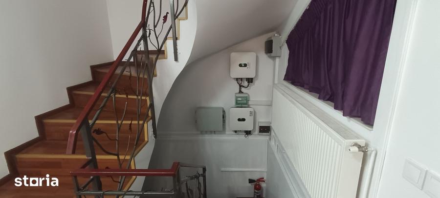 Casă cu 5 camere cu Teren 360 Mp în Calea București