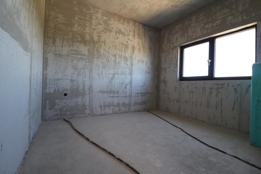 Duplex cu 5 camere cu Canalizare în Buziașului