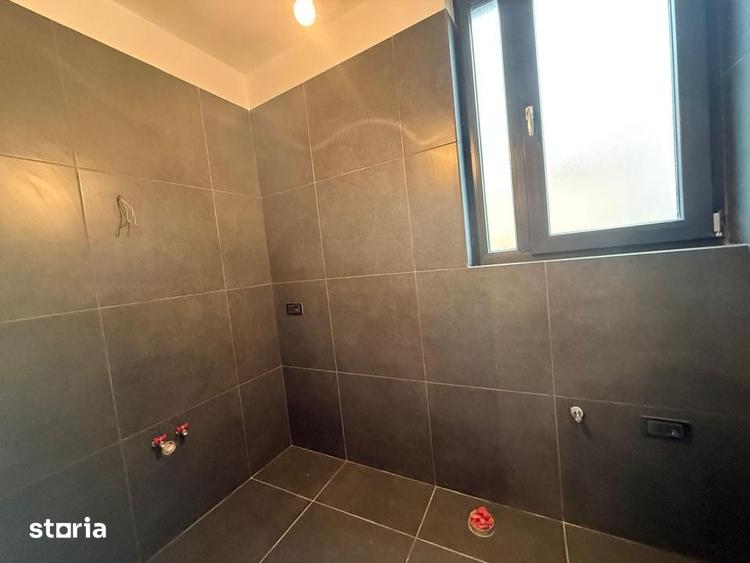 Casă cu 3 camere cu Teren 379 Mp în Brestei