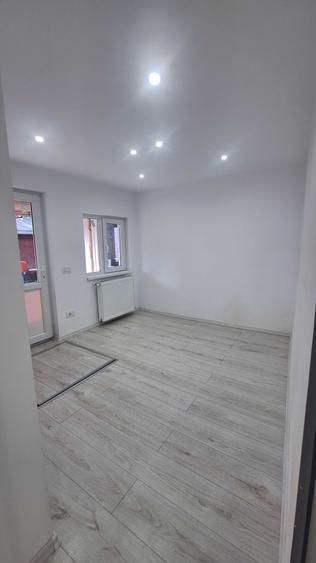 Casă cu 3 camere în Rahova