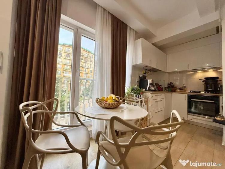 Apartament cu 3 camere decomandat în Ștefăneștii de Jos