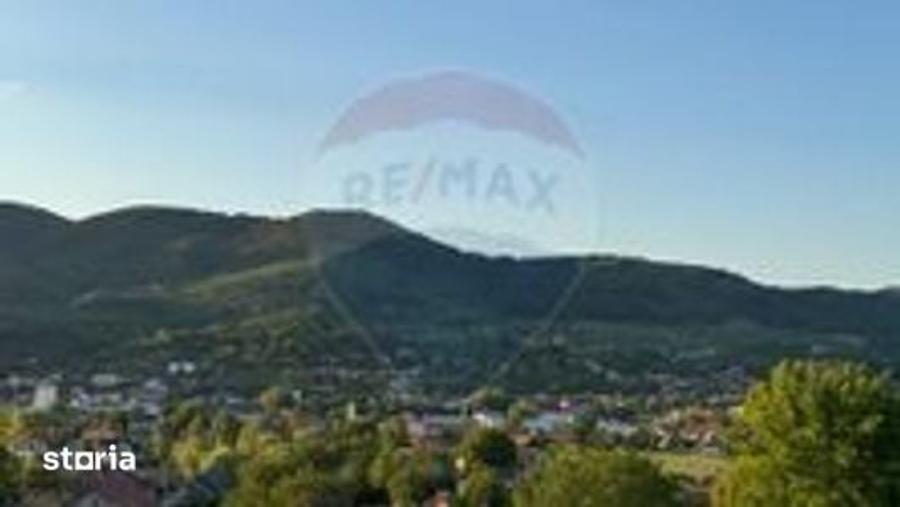 Teren de 2900 mp, în Central