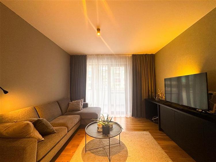 Apartament cu 2 camere decomandat, mobilat în Aviației