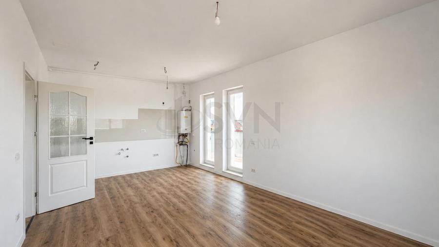 Apartament cu 3 camere decomandat în Sisești