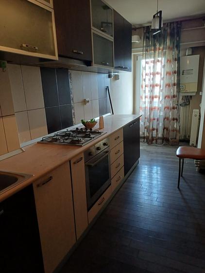 Apartament cu 3 camere decomandat în Gării