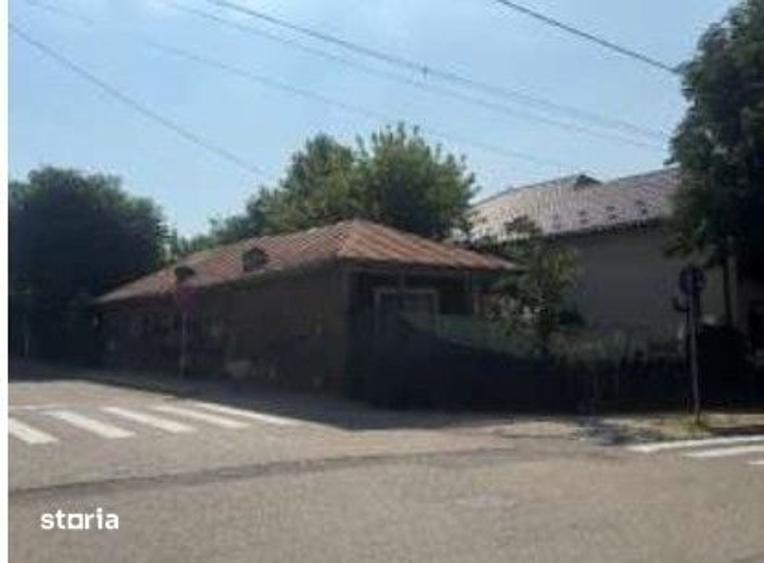 Casă cu 3 camere cu Teren 595 Mp în Central
