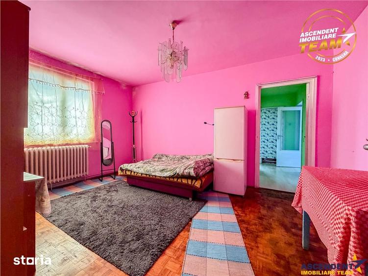 Apartament cu 3 camere, mobilat în Simeria