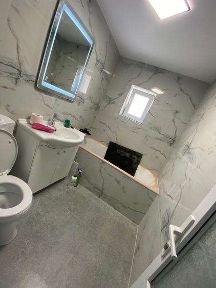 Apartament cu 2 camere decomandat în Republicii