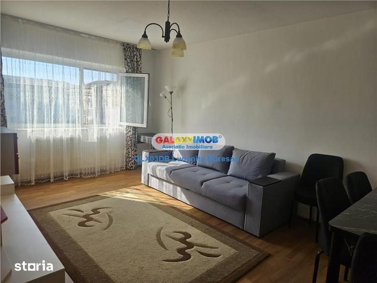 Apartament cu 2 camere decomandat în Micro 12