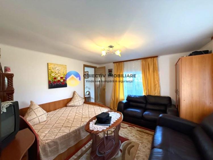 Casă cu 3 camere cu Teren 5062 Mp în Central