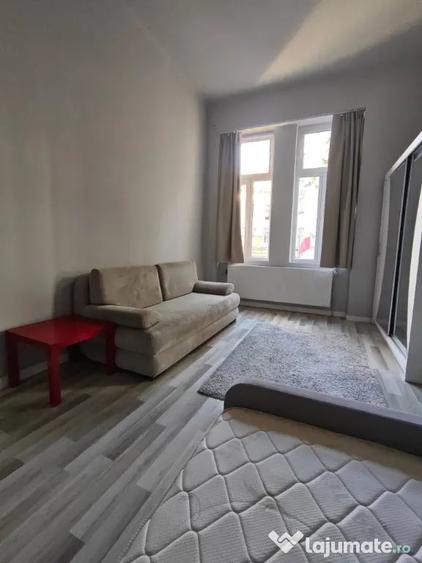 Apartament cu 2 camere semidecomandat în Central