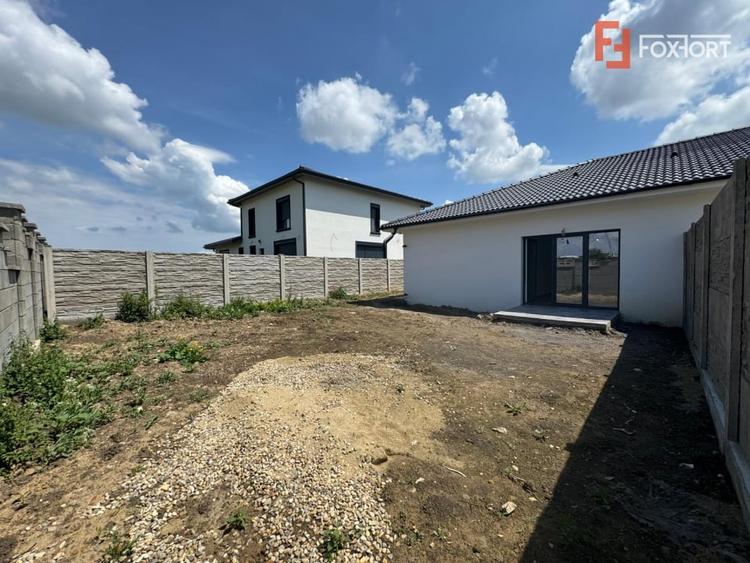 Duplex cu 3 camere cu Teren 300 Mp în Moșnița Nouă