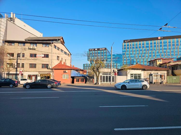 Casă individuală cu 4 camere cu Teren 330 Mp în Drumul Sării