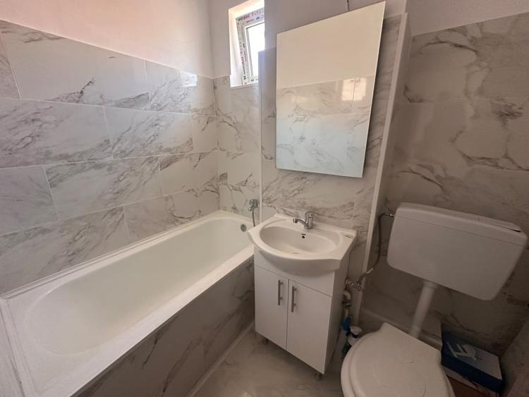 Apartament cu 2 camere semidecomandat în Cugir