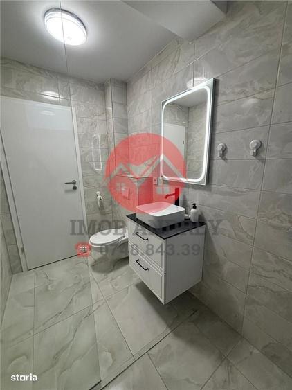 Apartament cu 3 camere decomandat în E3