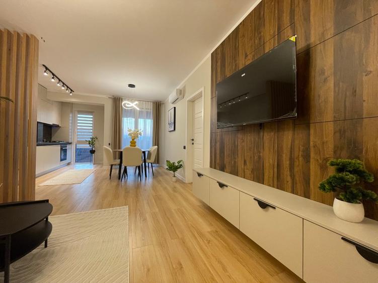 Apartament cu 2 camere semidecomandat în Florești