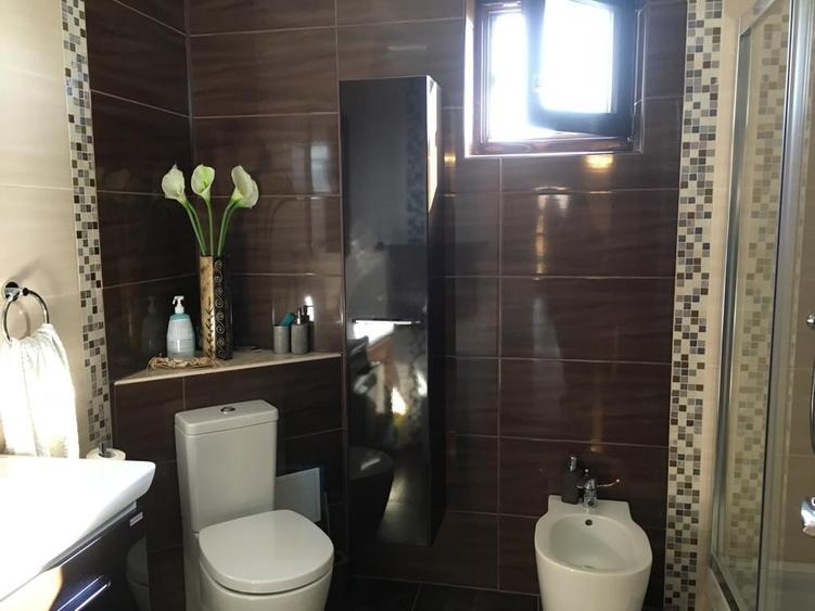 Casă cu 5 camere cu Canalizare în Sângeorgiu de Mureș