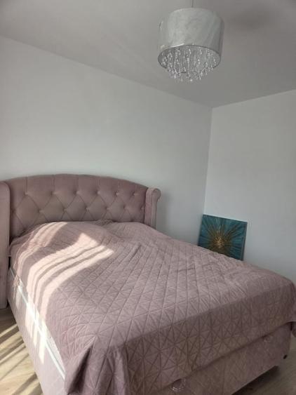 Apartament cu 2 camere, mobilat în Tractorul