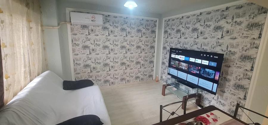 Apartament cu 2 camere semidecomandat în Central