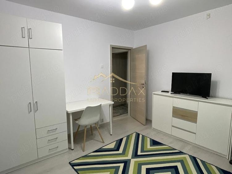 Apartament cu 3 camere decomandat în Sebastian