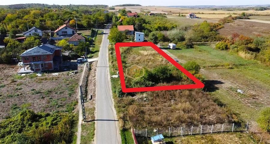 Teren Construcții intravilan de 1224 mp, în Sud