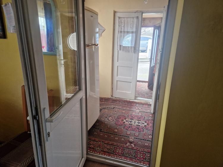 Casă cu 4 camere în Valea Moșneagului