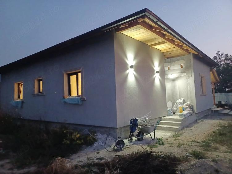 Casă cu Teren 409 Mp în Tărtășești