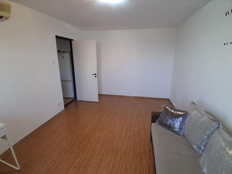 Apartament cu 2 camere decomandat în Veteranilor