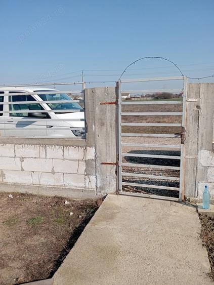 Casă cu 4 camere în Ciorogârla
