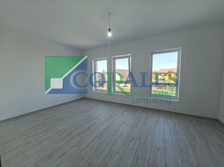 Duplex cu 4 camere cu Canalizare în Săcălaz