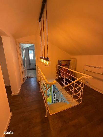 Casă cu 3 camere cu Teren 400 Mp în Central